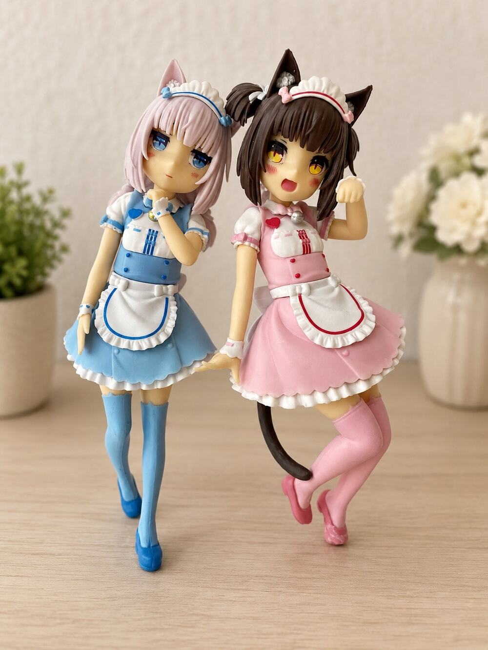 Nekopara Chocola and Vanilla cat maid PVC figures  Model Statue Ornament 2 toys